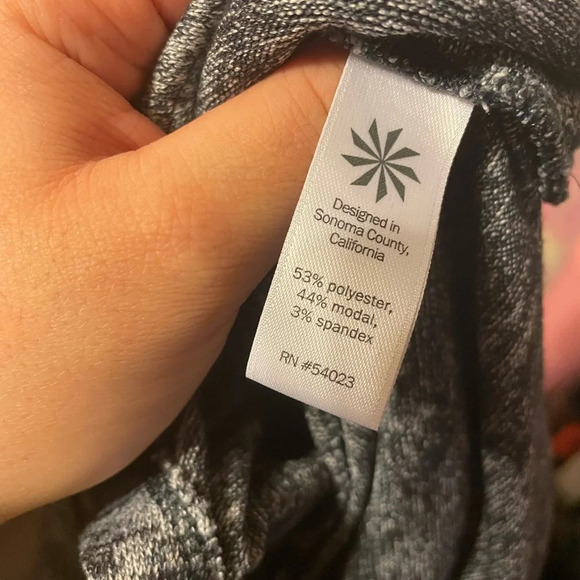 ATHLETA GRAY SPACE DYE POSE LONG SLEEVE TOP - Picture 4 of 7